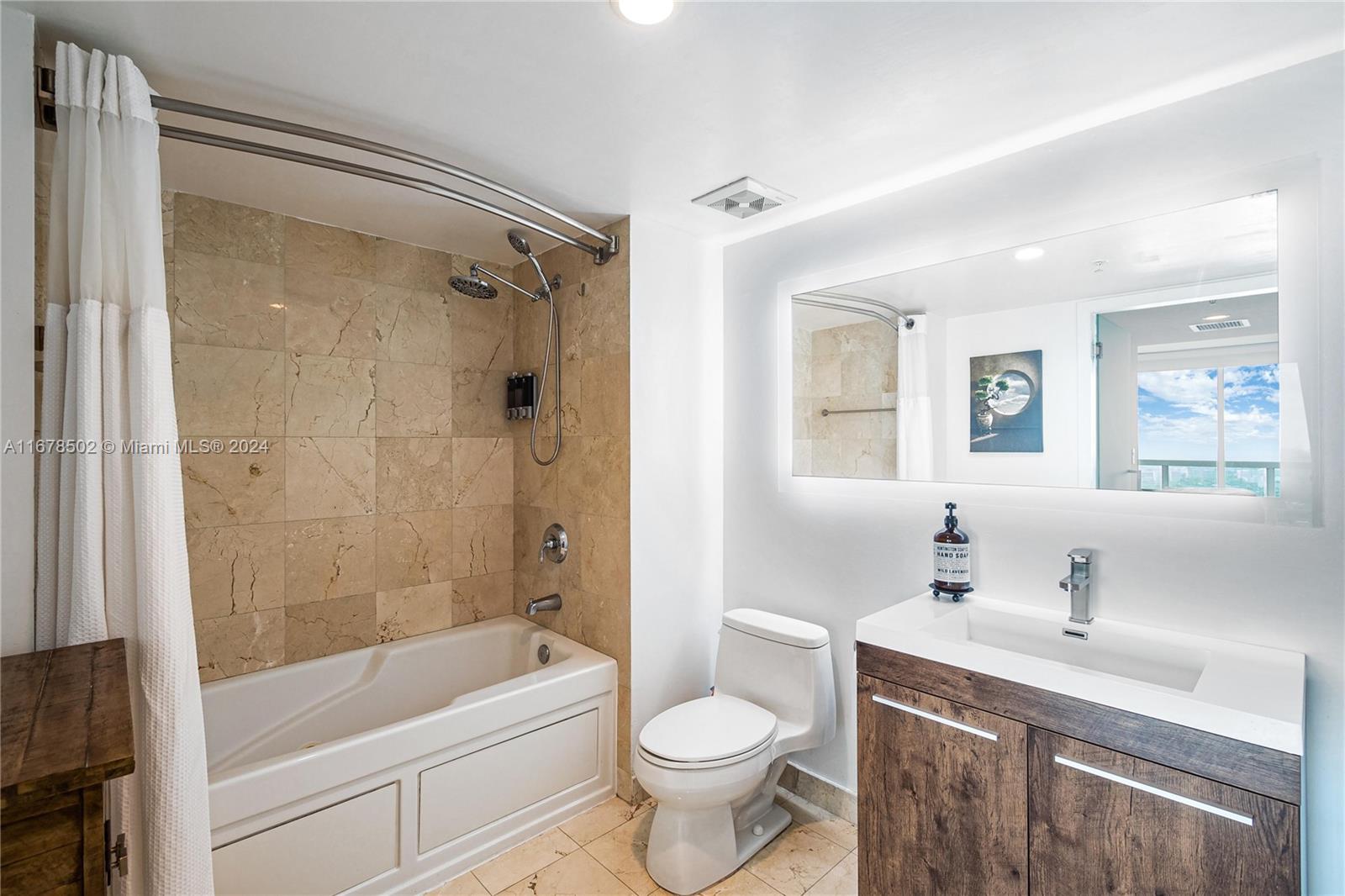 1800 N Bayshore Dr # 4108