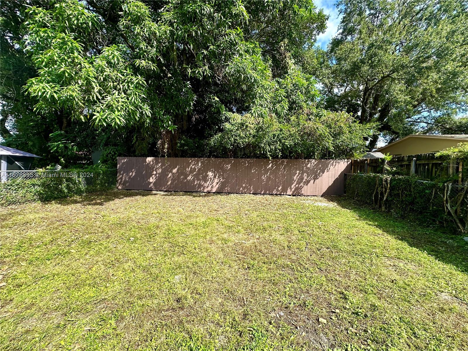 5211 NW 30th Ct