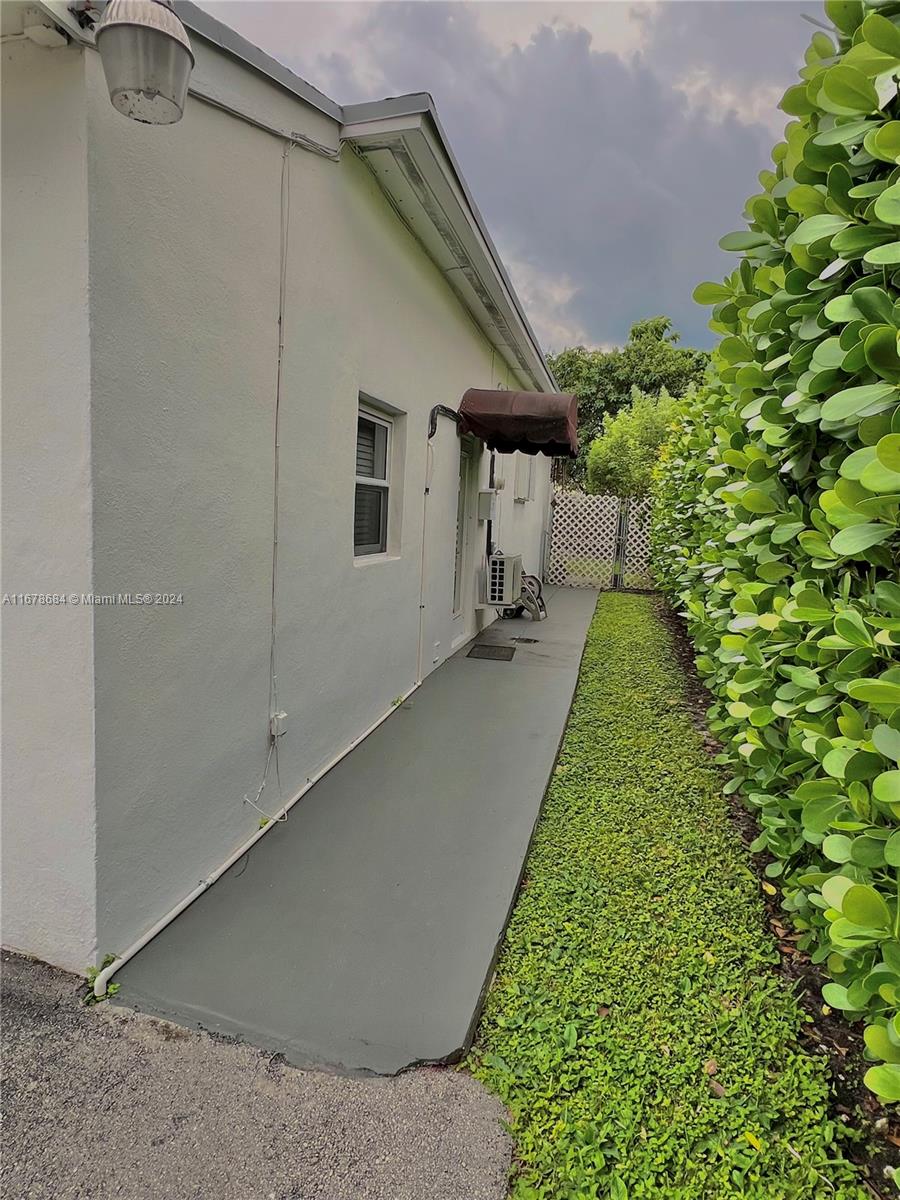 6110 Coral Way