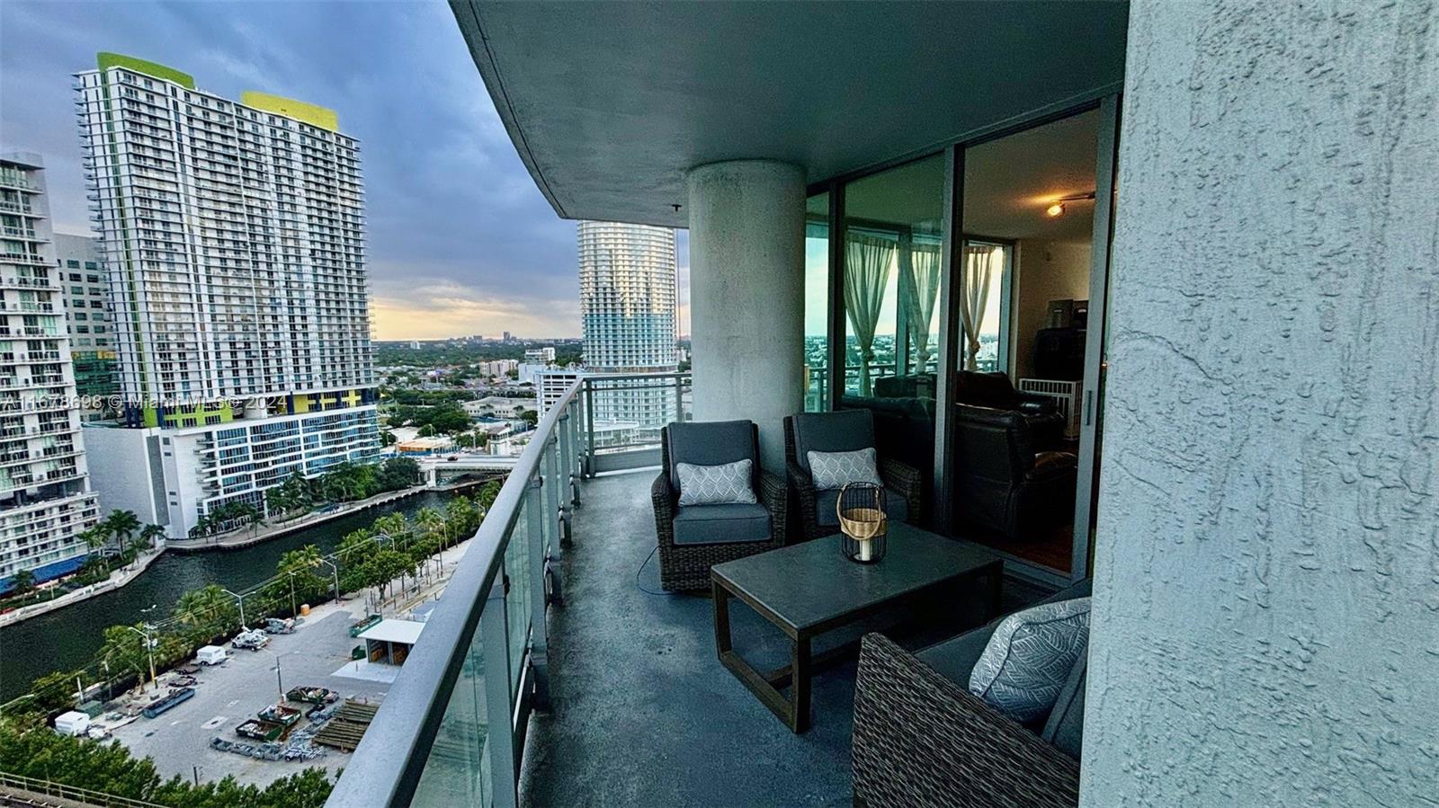 90 SW 3rd St # 2113