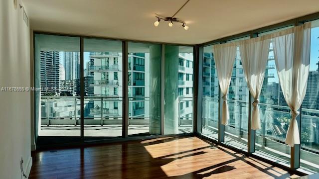90 SW 3rd St # 2113