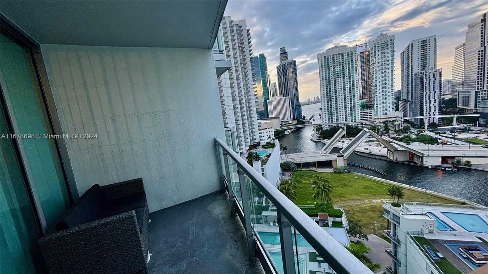 90 SW 3rd St # 2113
