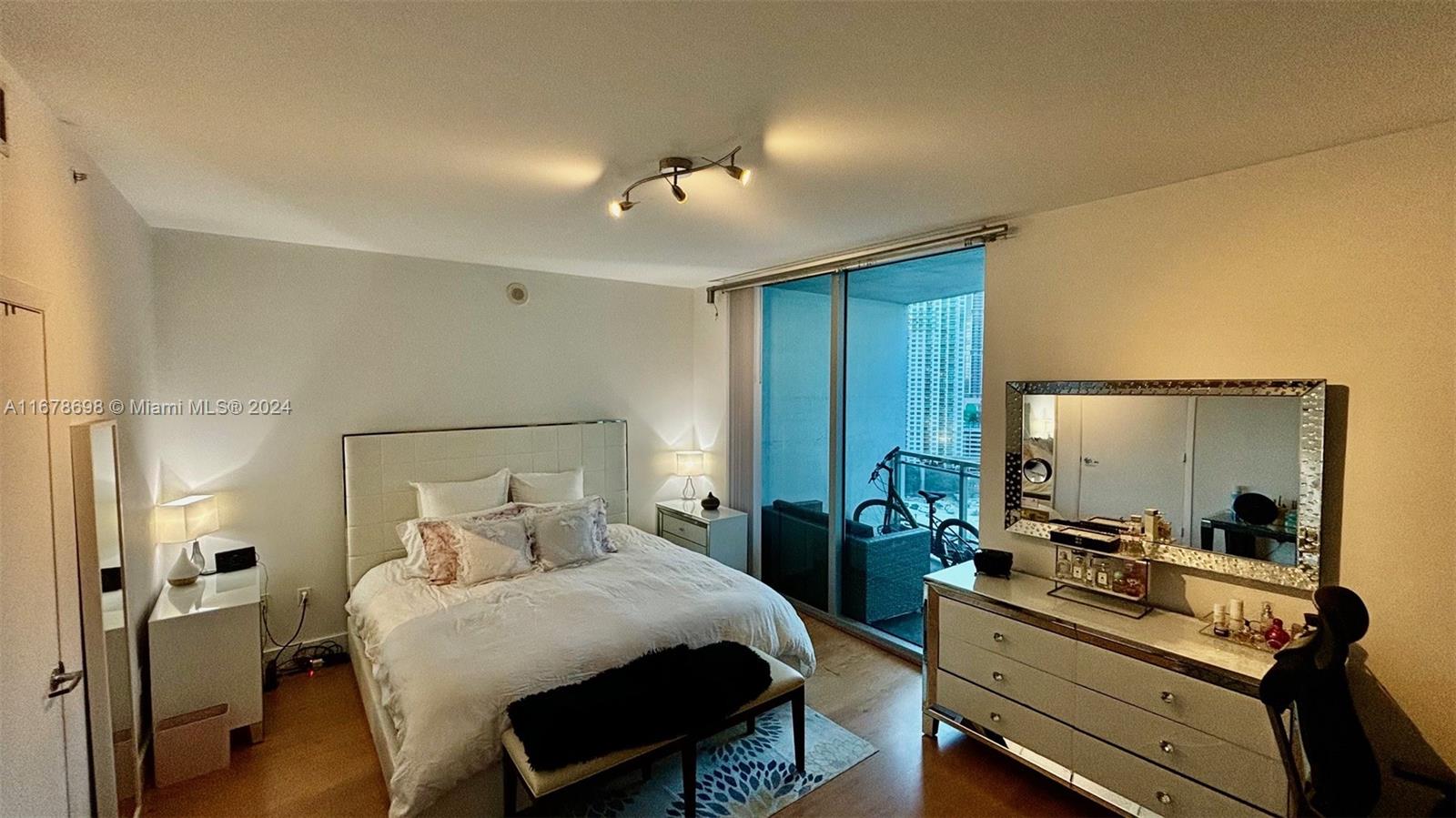 90 SW 3rd St # 2113
