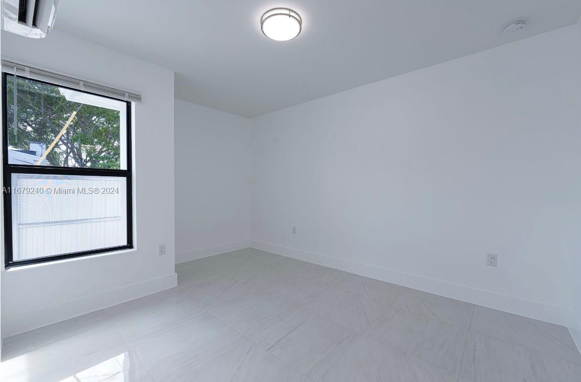 516 NW 47th Ter