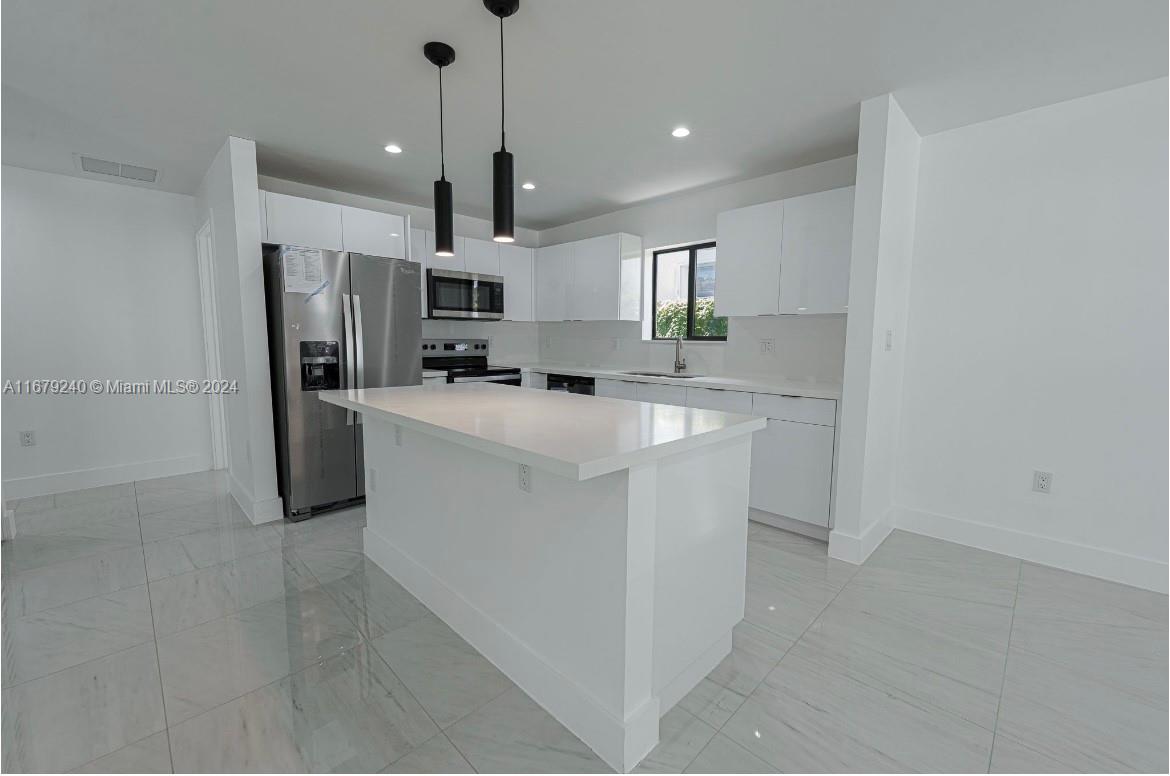 516 NW 47th Ter