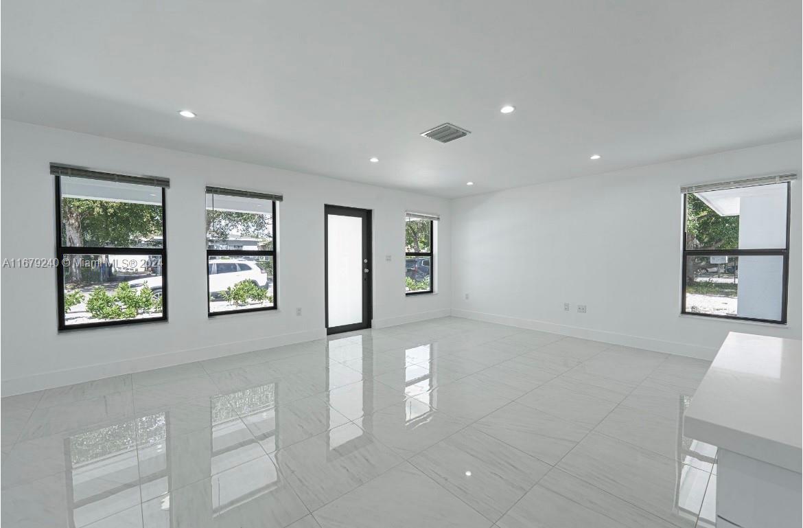516 NW 47th Ter