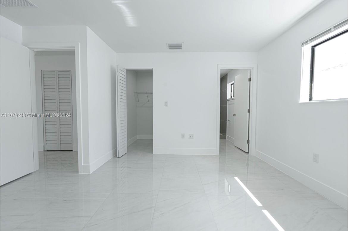 516 NW 47th Ter
