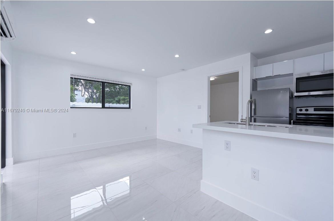 516 NW 47th Ter