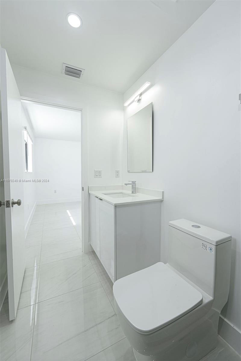 516 NW 47th Ter