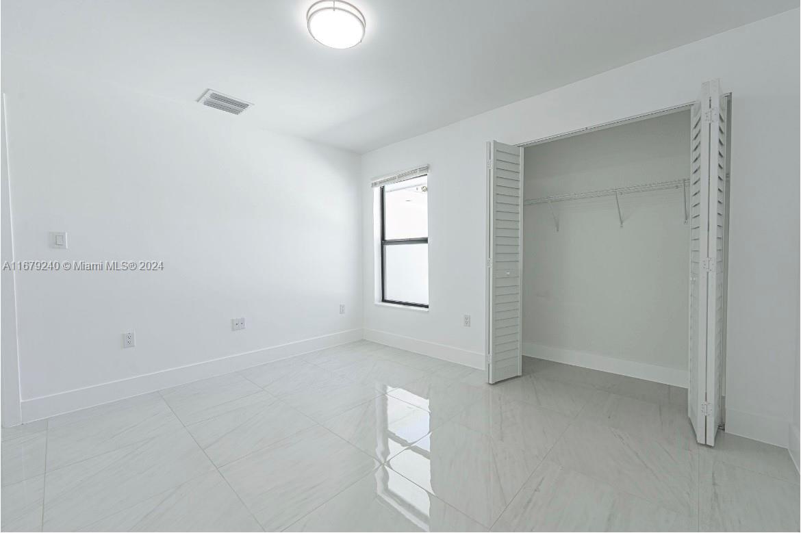 516 NW 47th Ter