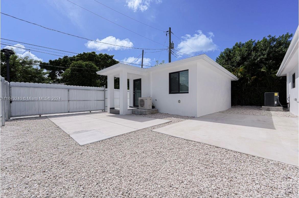 516 NW 47th Ter