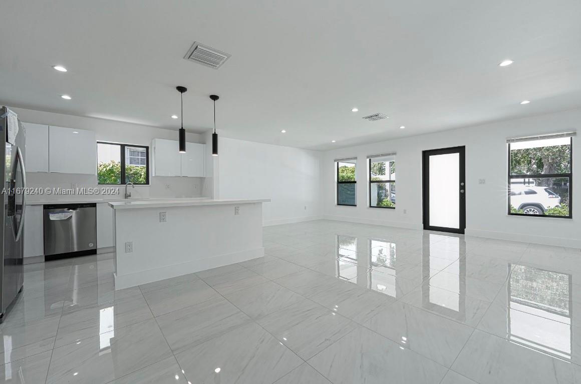 516 NW 47th Ter