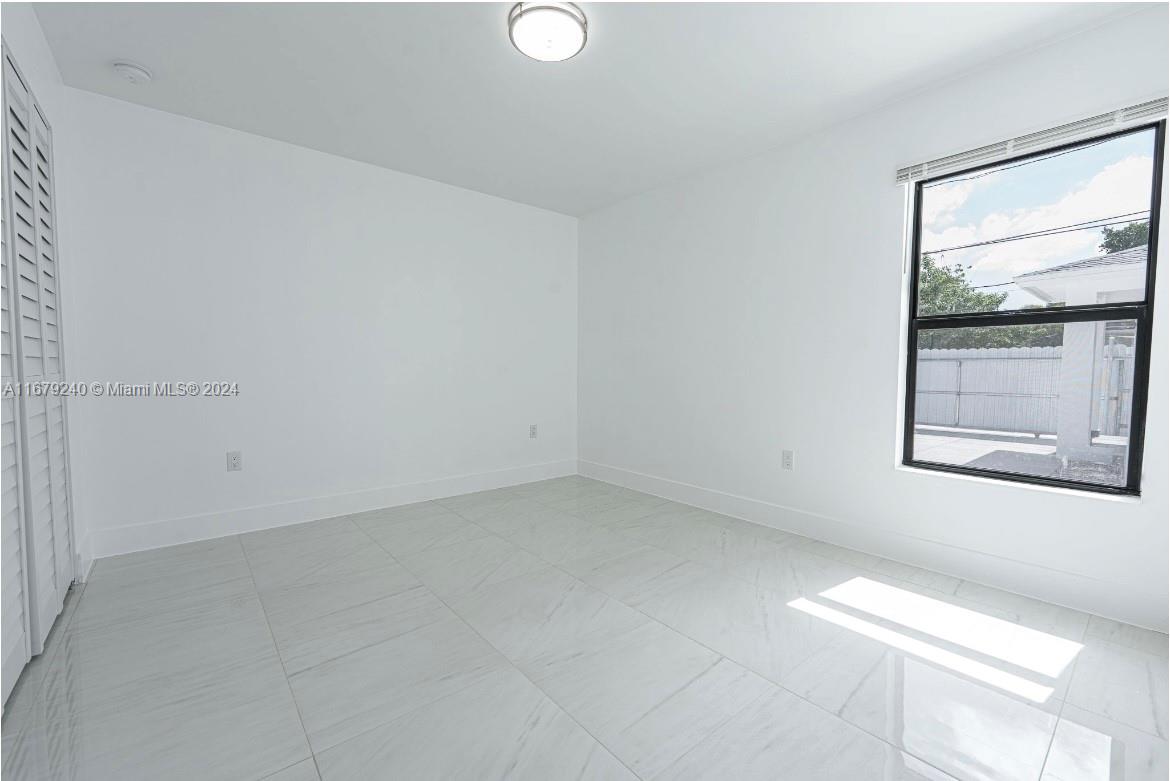 516 NW 47th Ter