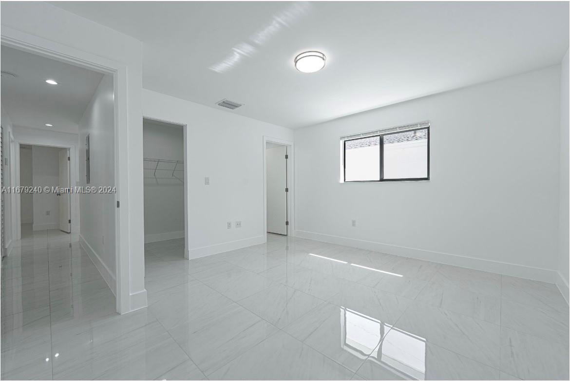 516 NW 47th Ter