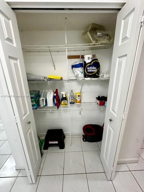 3200 Collins Ave # 7 Unit: 7-7