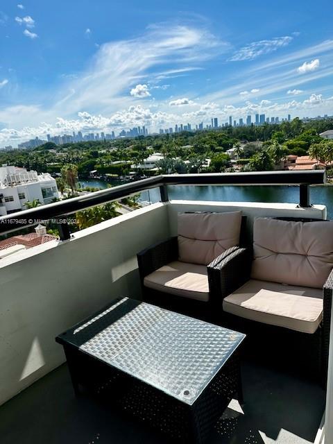 3200 Collins Ave # 7 Unit: 7-7