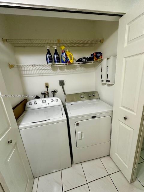 3200 Collins Ave # 7 Unit: 7-7