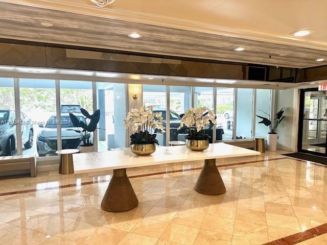 3200 Collins Ave # 7 Unit: 7-7