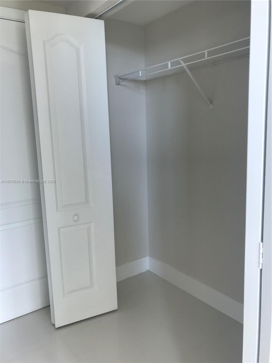 117 NW 42nd Ave # 908