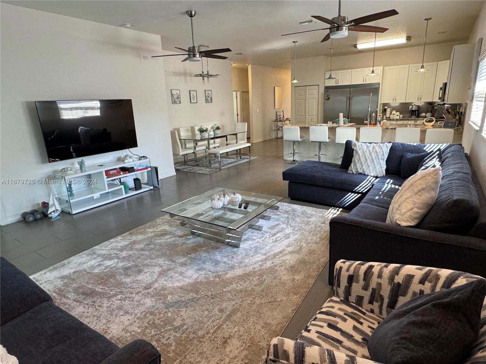 350 SW 2nd Ave # 350