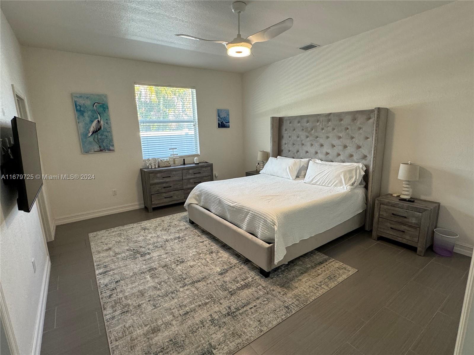 350 SW 2nd Ave # 350