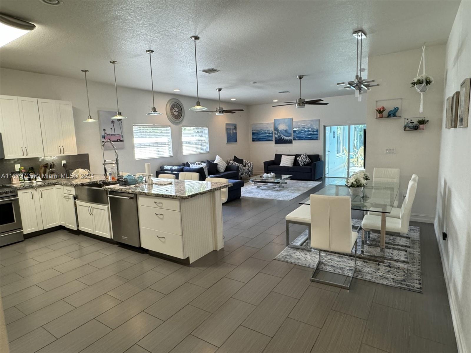 350 SW 2nd Ave # 350