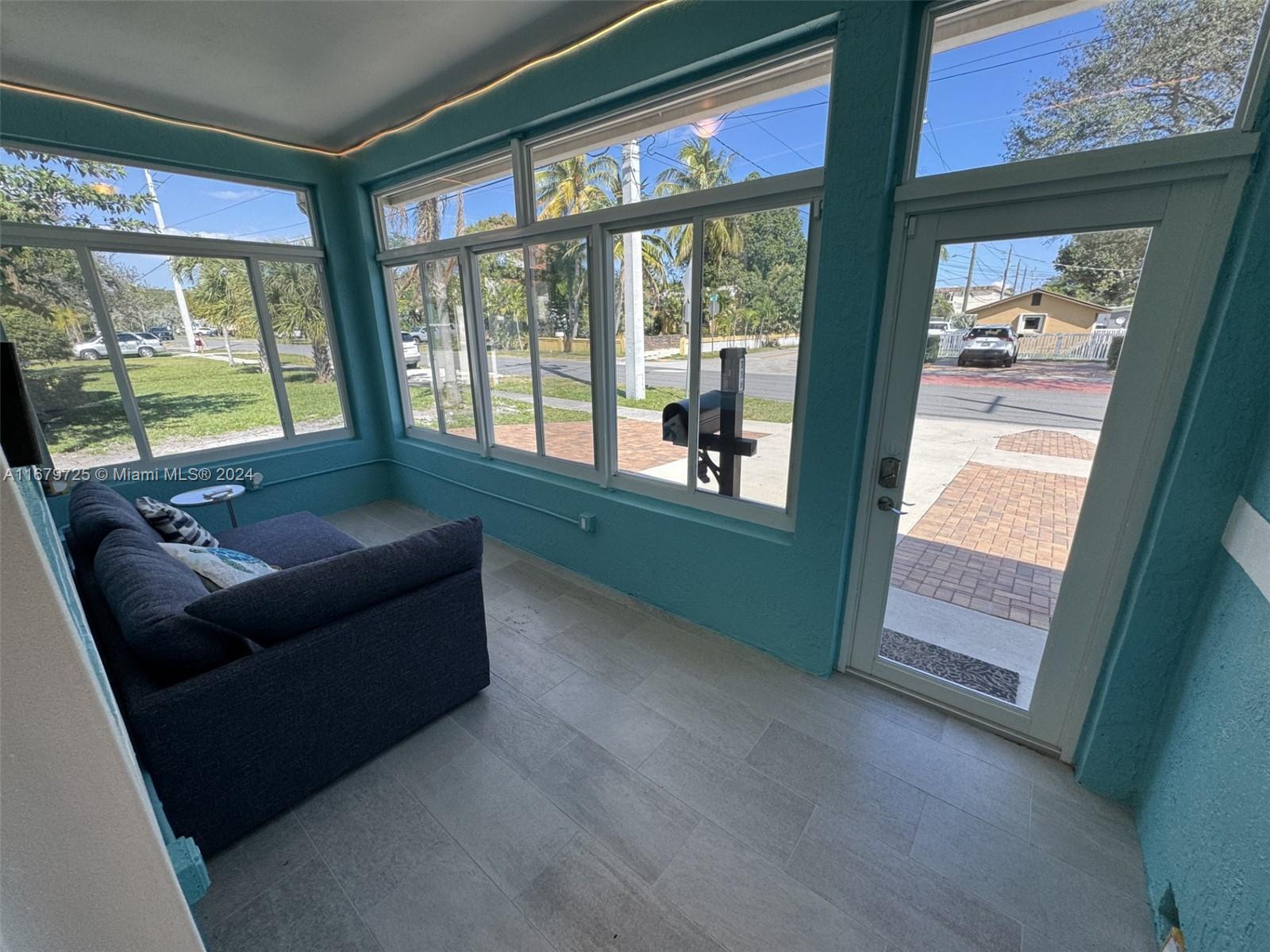 350 SW 2nd Ave # 350