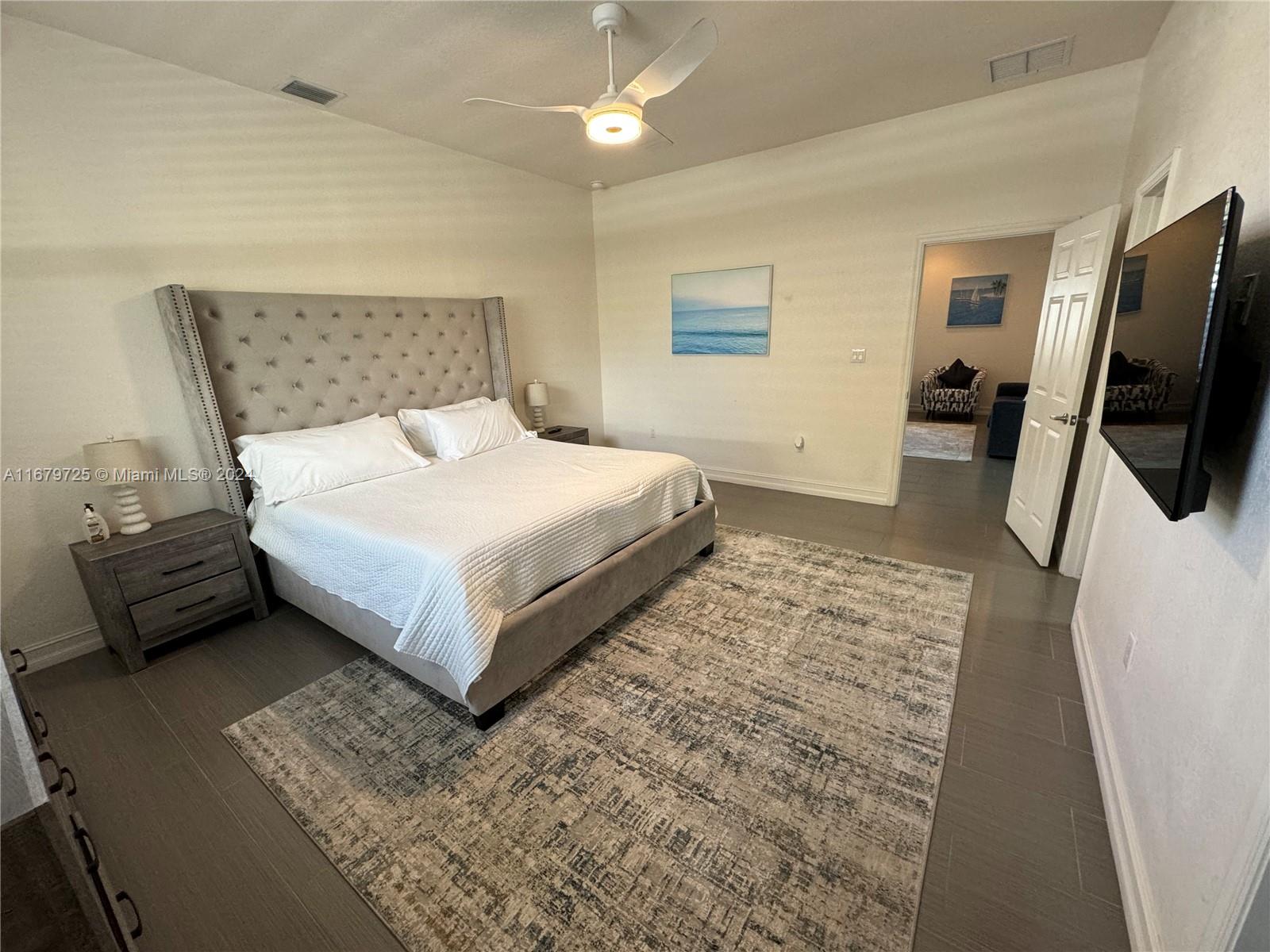 350 SW 2nd Ave # 350