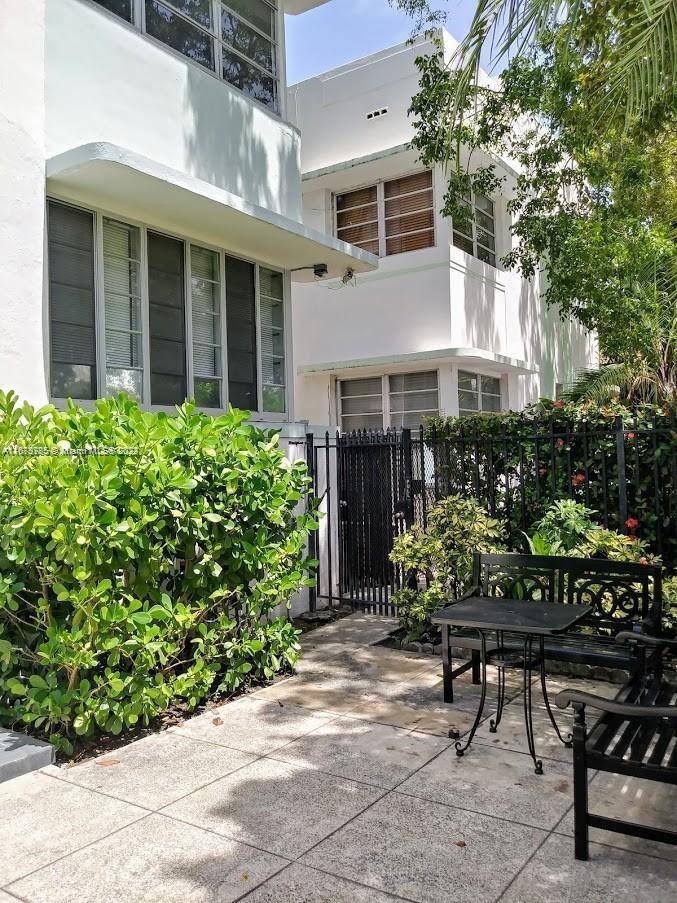 1525 Meridian Ave # 109