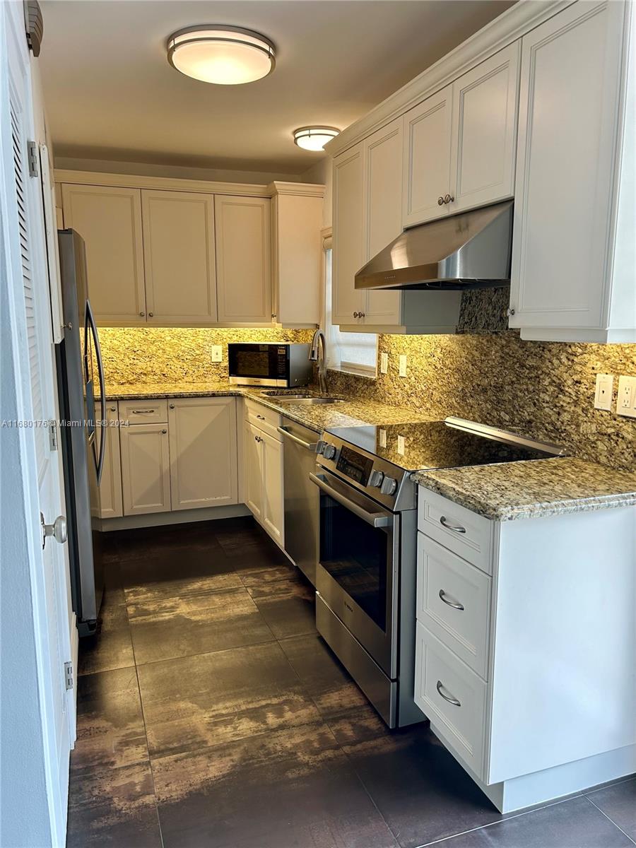 4143 N Ocean Blvd # 207