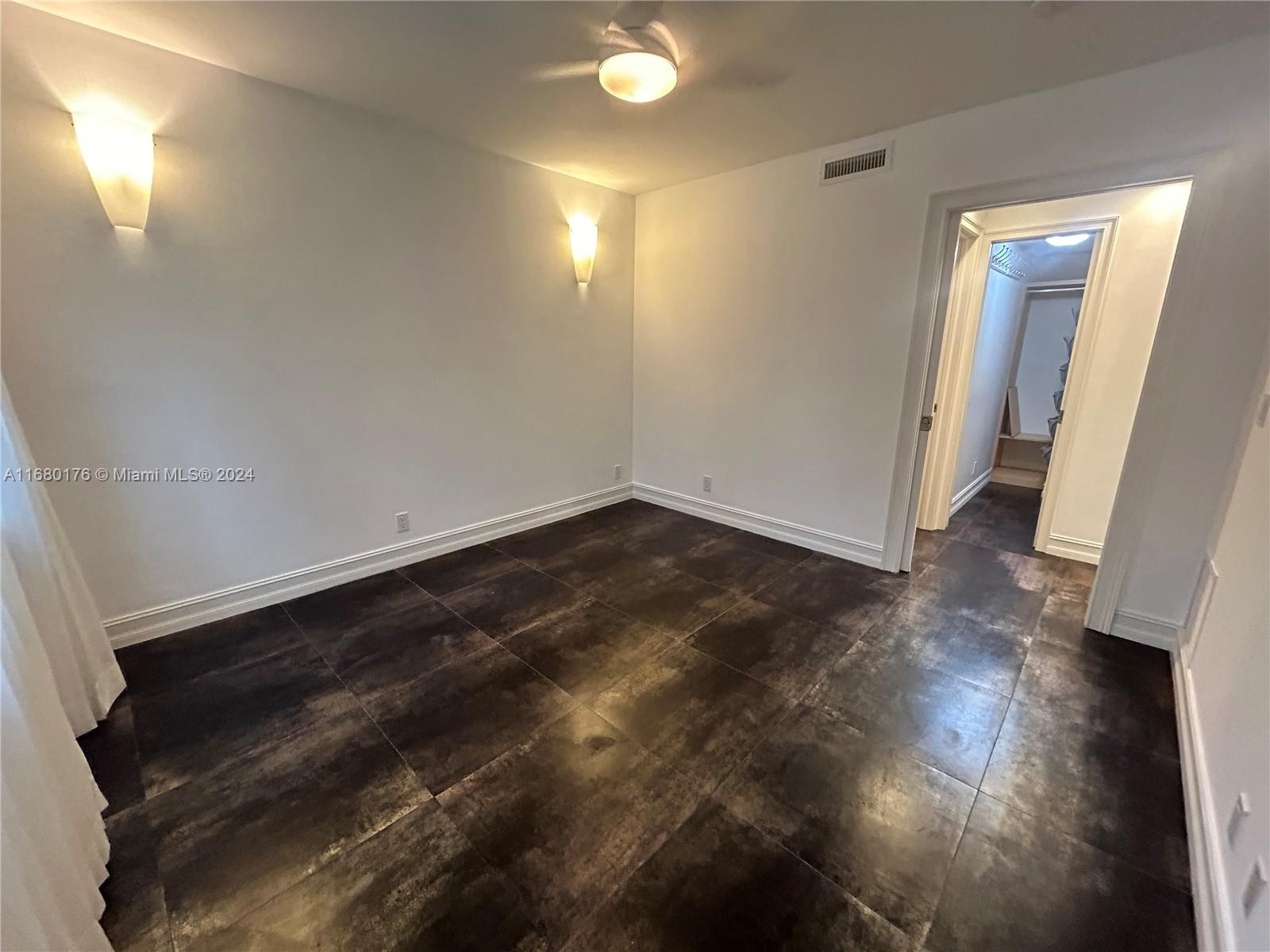 4143 N Ocean Blvd # 207