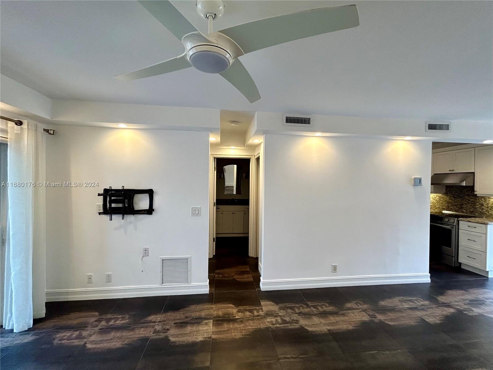 4143 N Ocean Blvd # 207