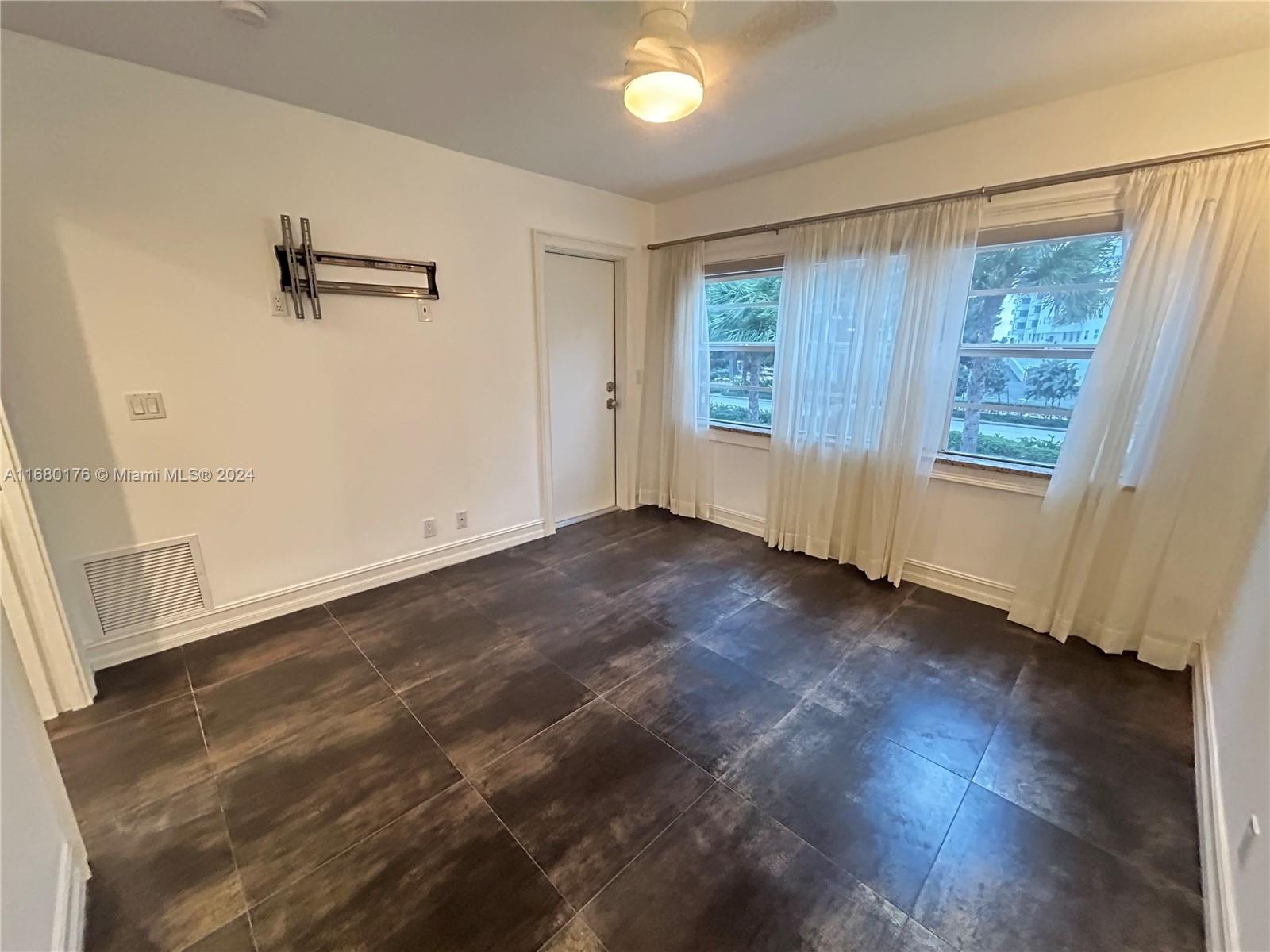 4143 N Ocean Blvd # 207