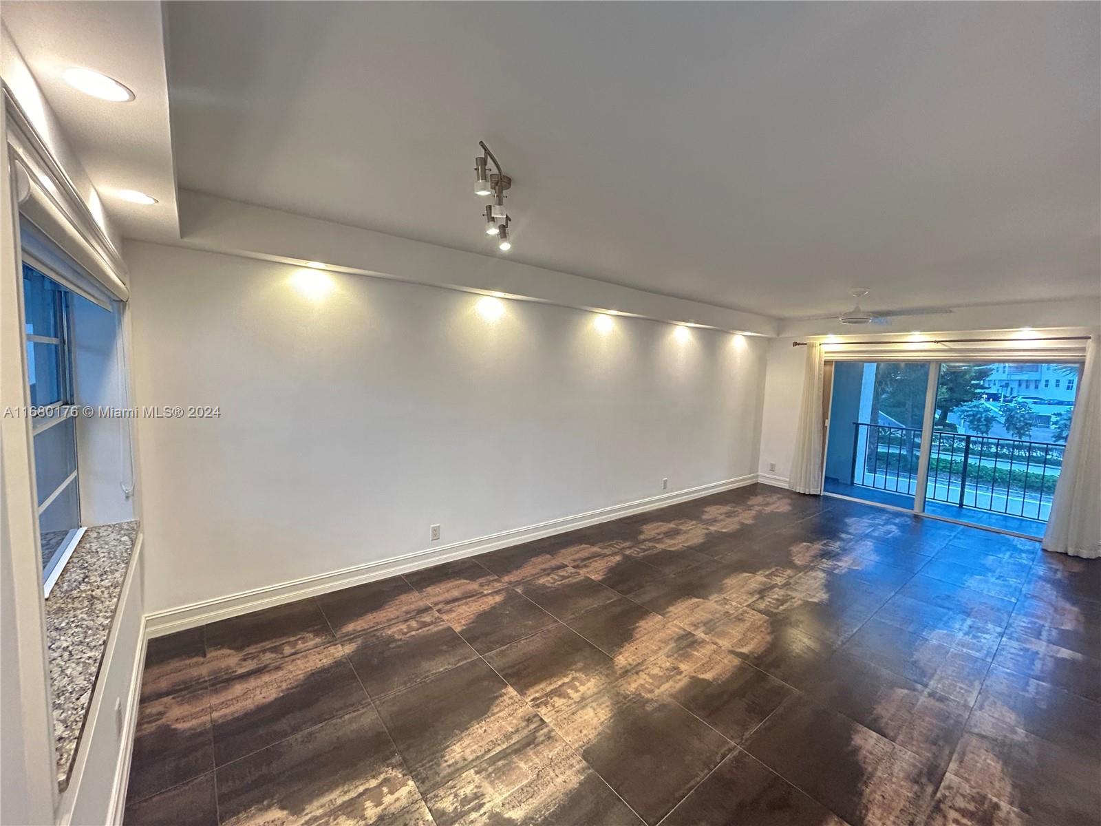4143 N Ocean Blvd # 207