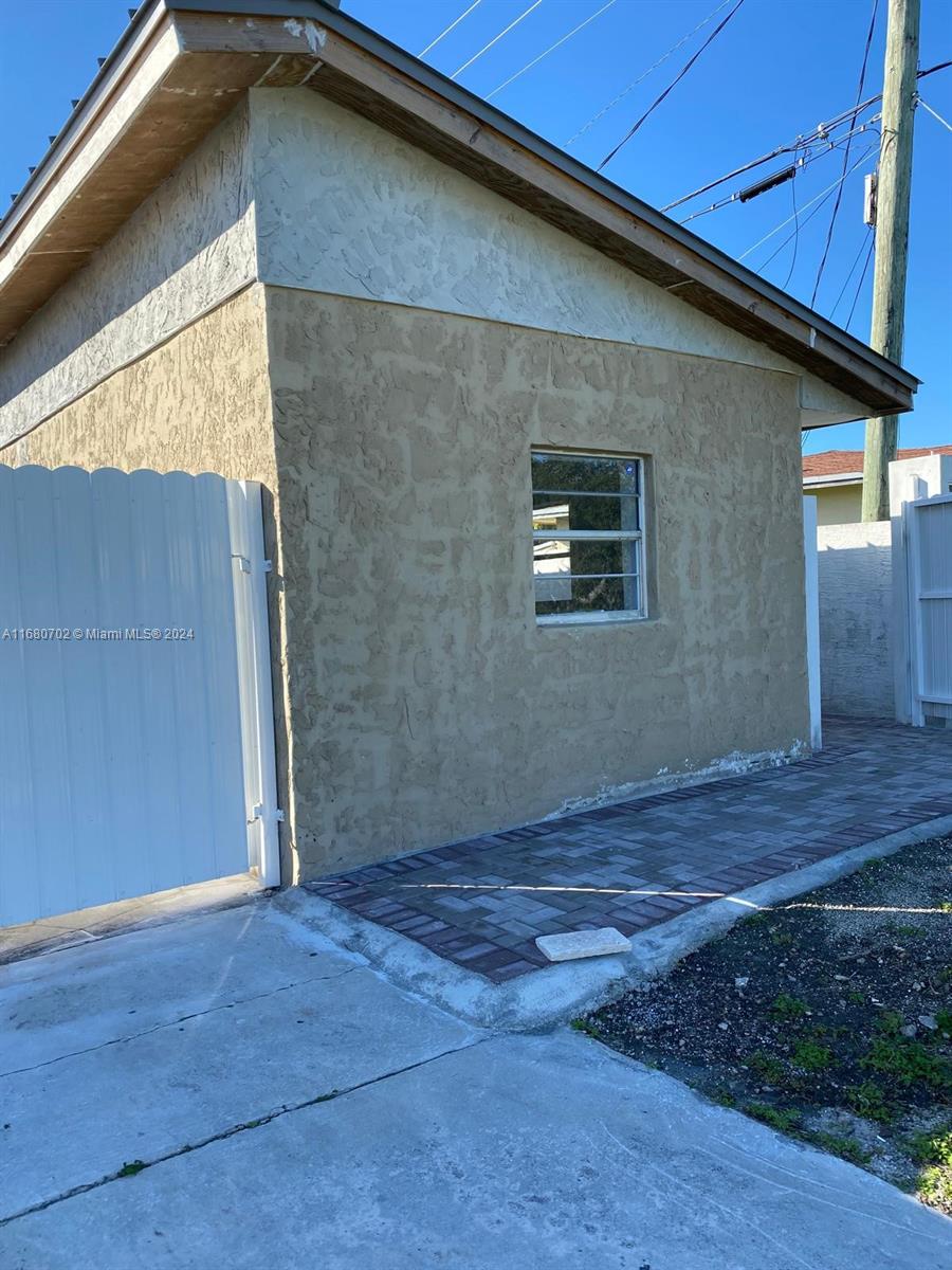 9840 Colonial Dr