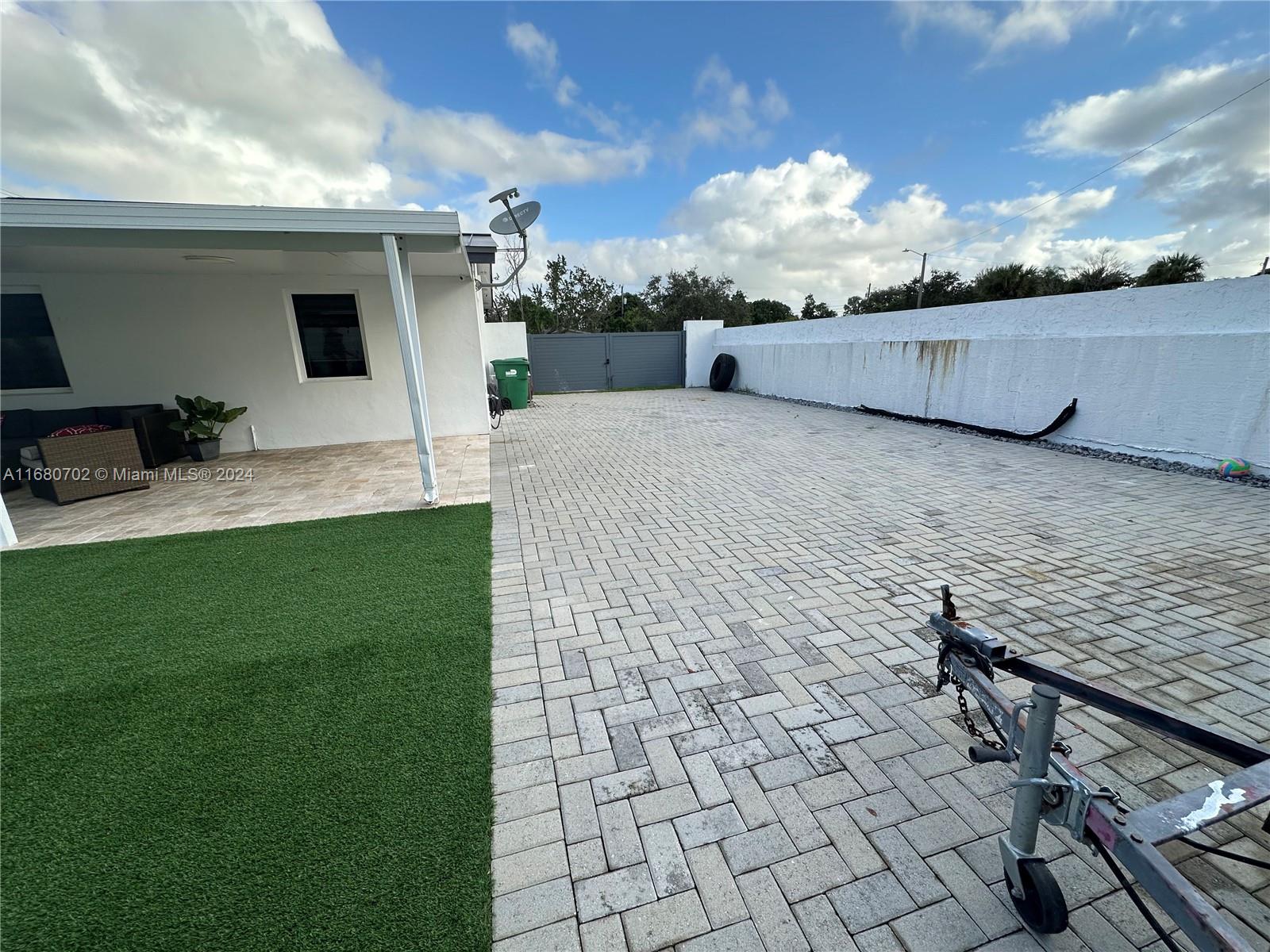 9840 Colonial Dr