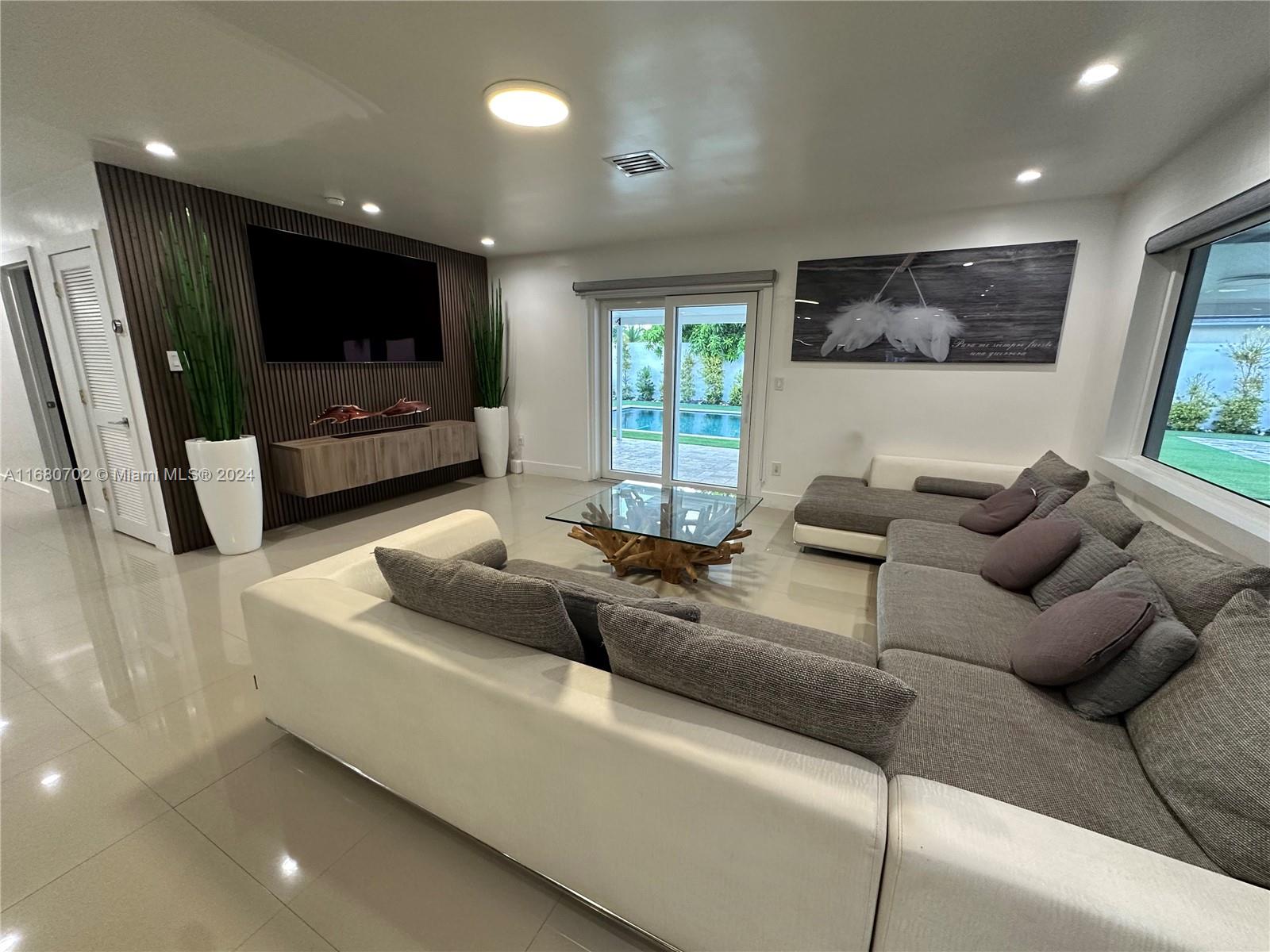 9840 Colonial Dr