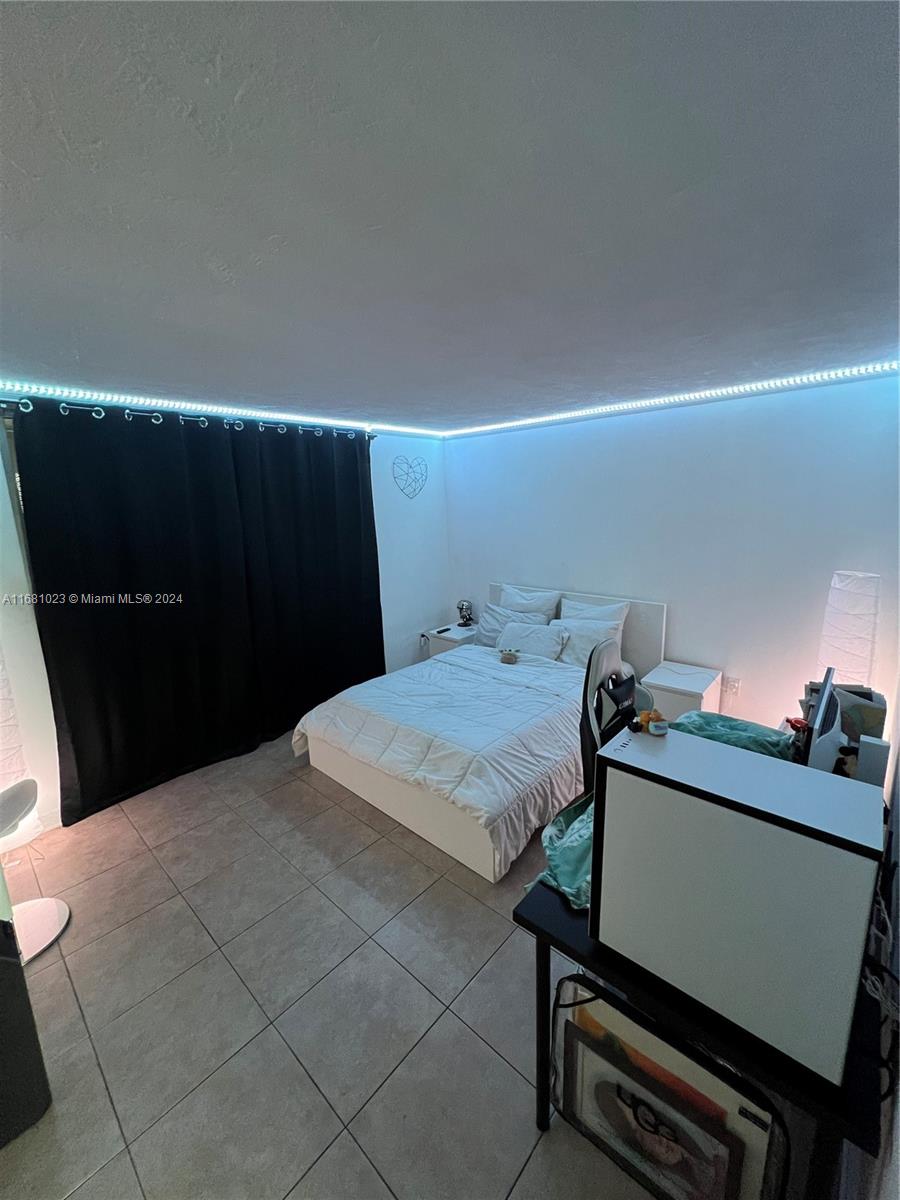 1515 NE 125th Ter # 411