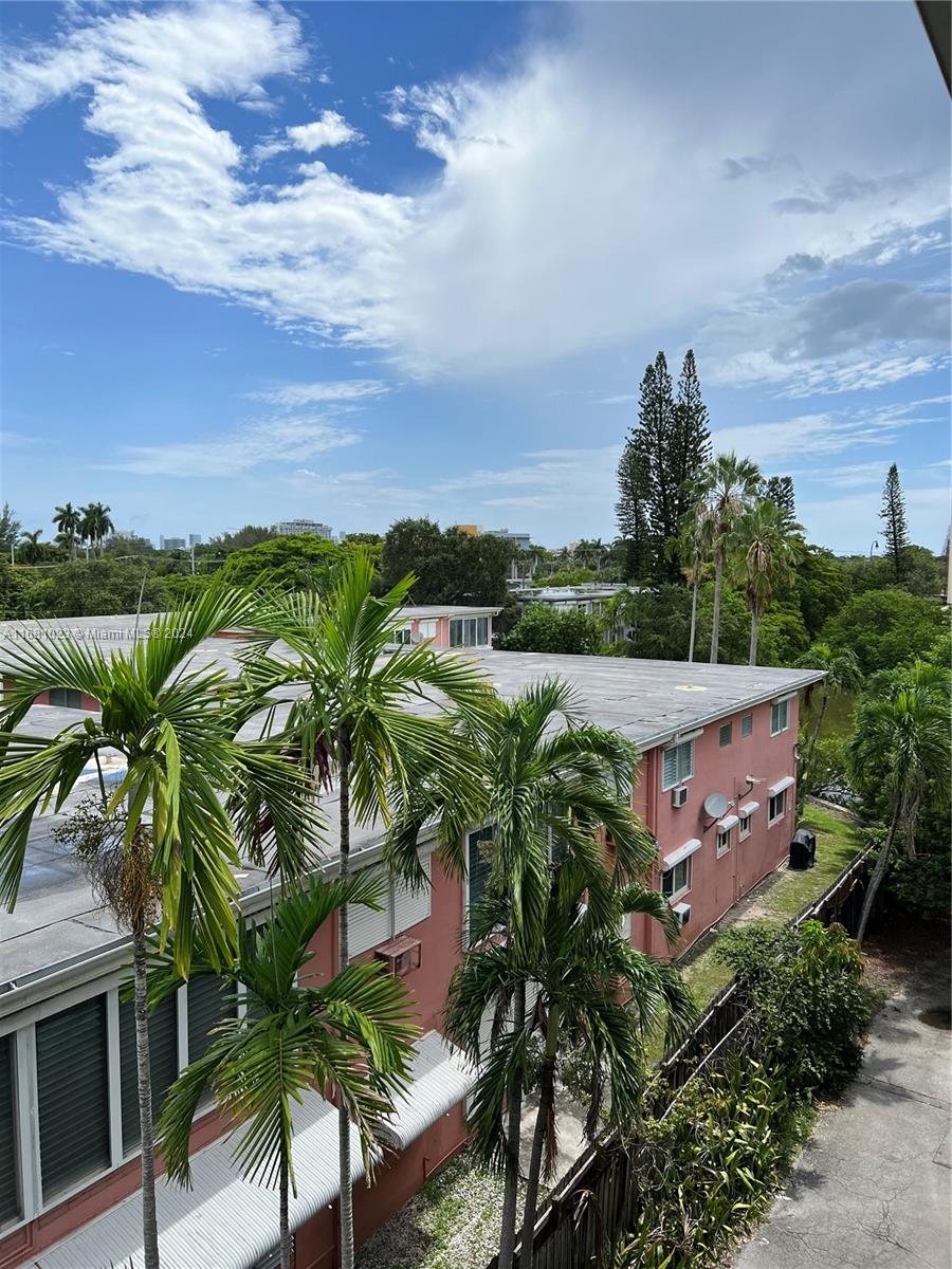 1515 NE 125th Ter # 411
