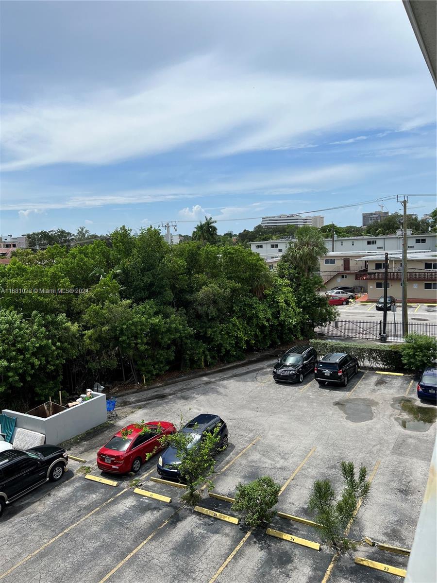 1515 NE 125th Ter # 411