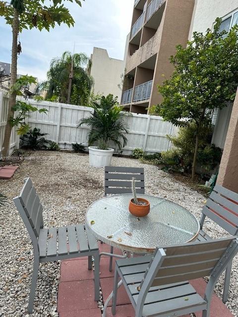 10900 SW 104th St # 118