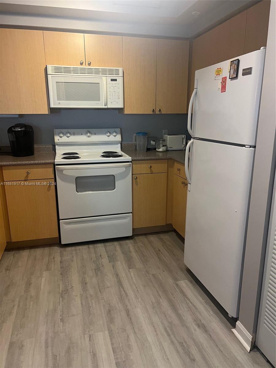 1900 Van Buren St # 223B