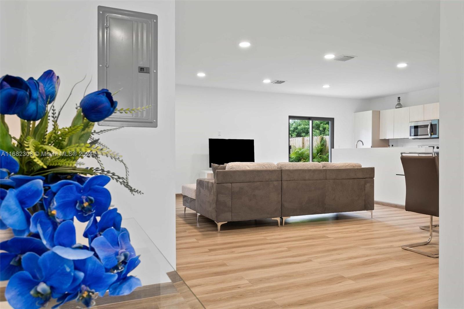 530 NW 7 STREET # 3
