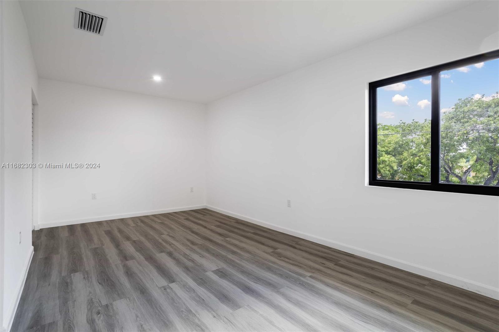 530 NW 7 STREET # 3