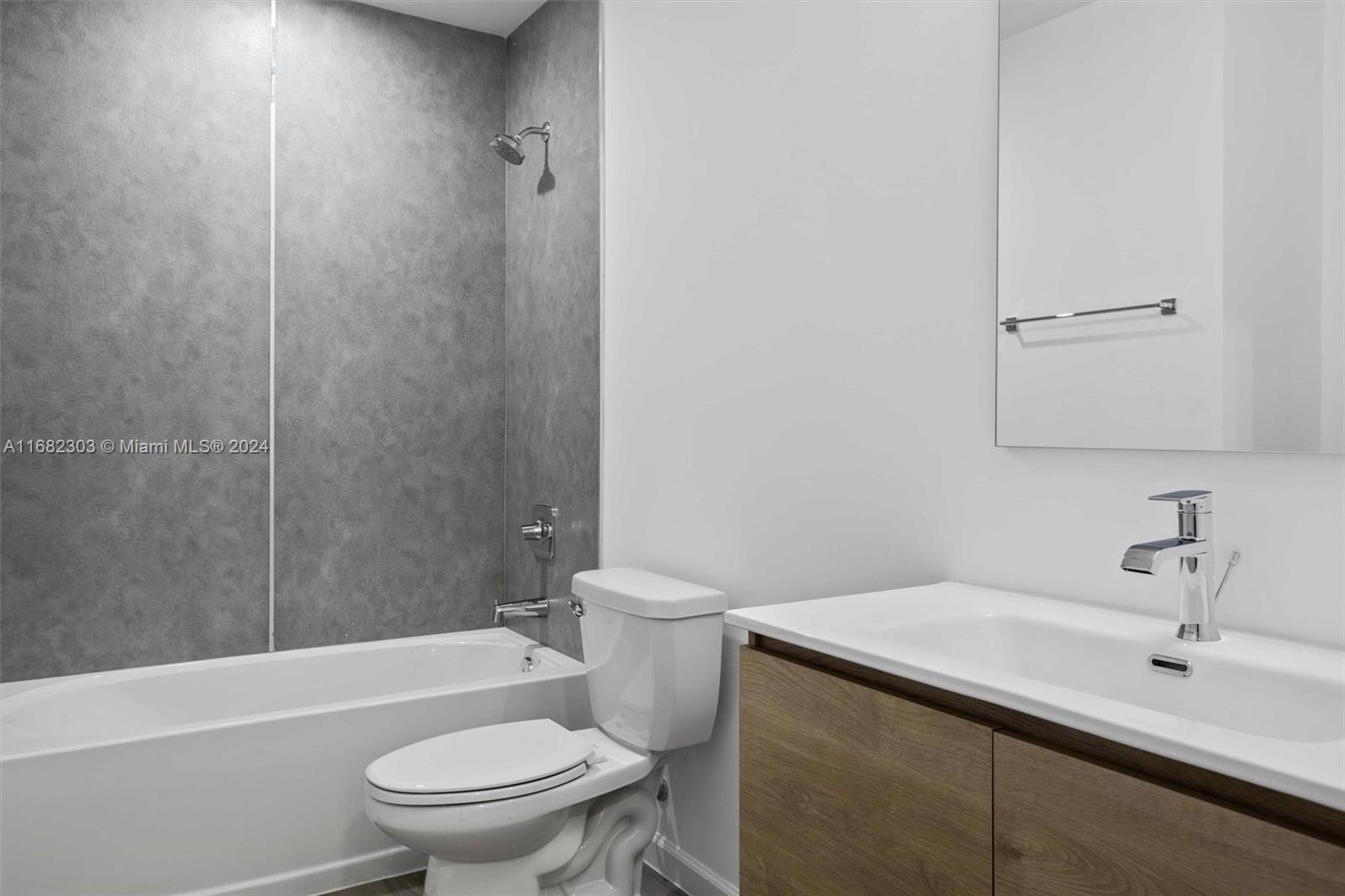 530 NW 7 STREET # 3