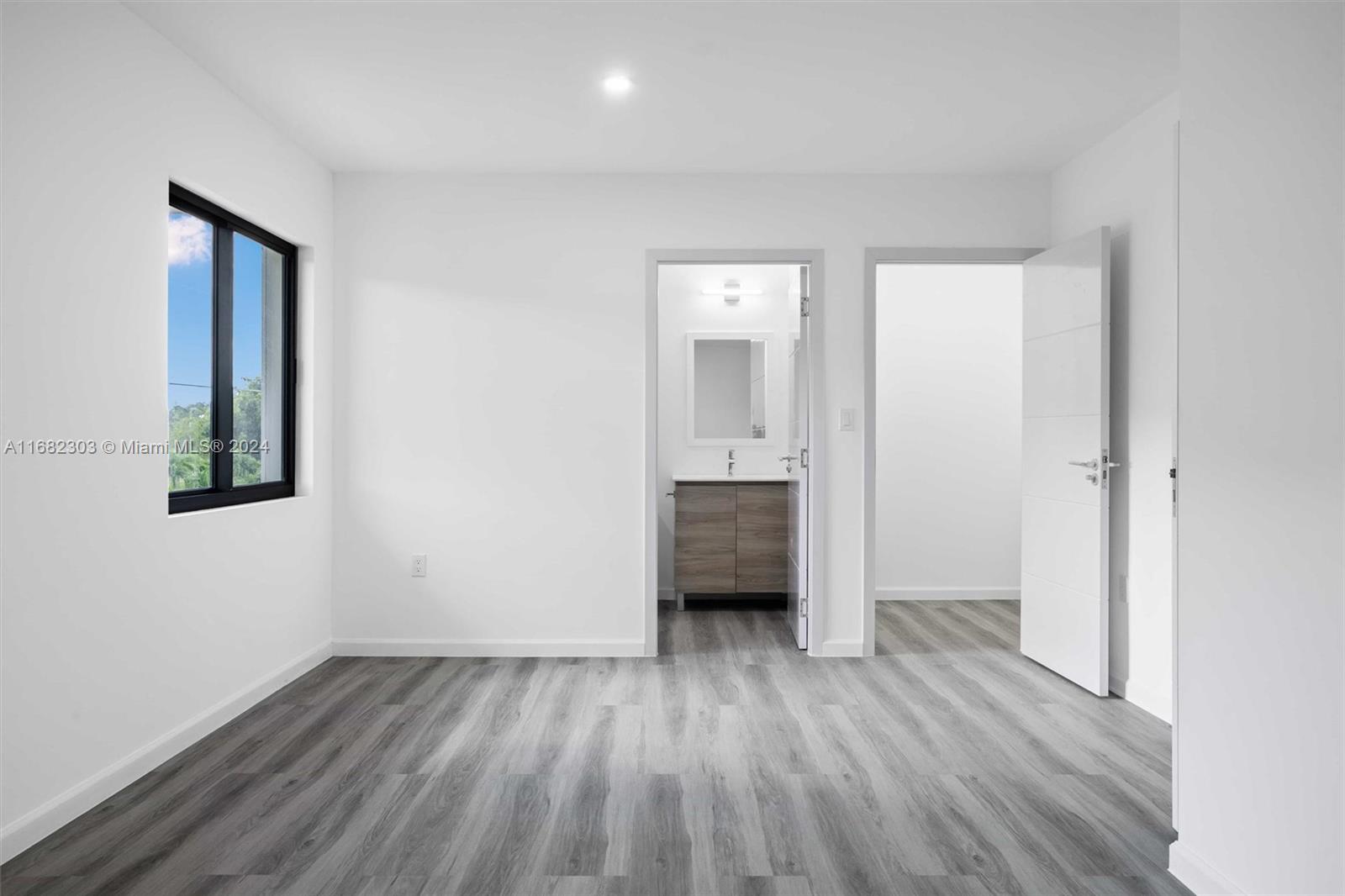 530 NW 7 STREET # 3