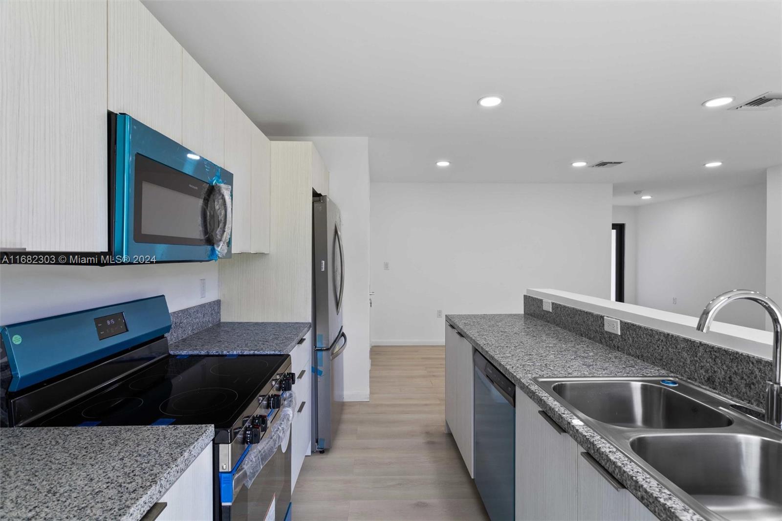 530 NW 7 STREET # 3