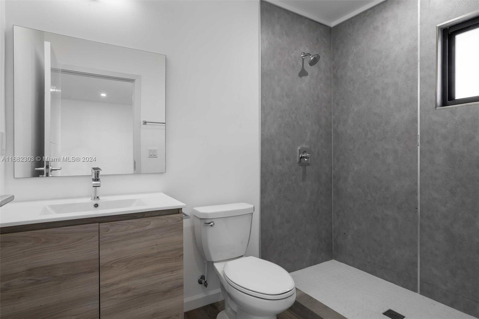 530 NW 7 STREET # 3