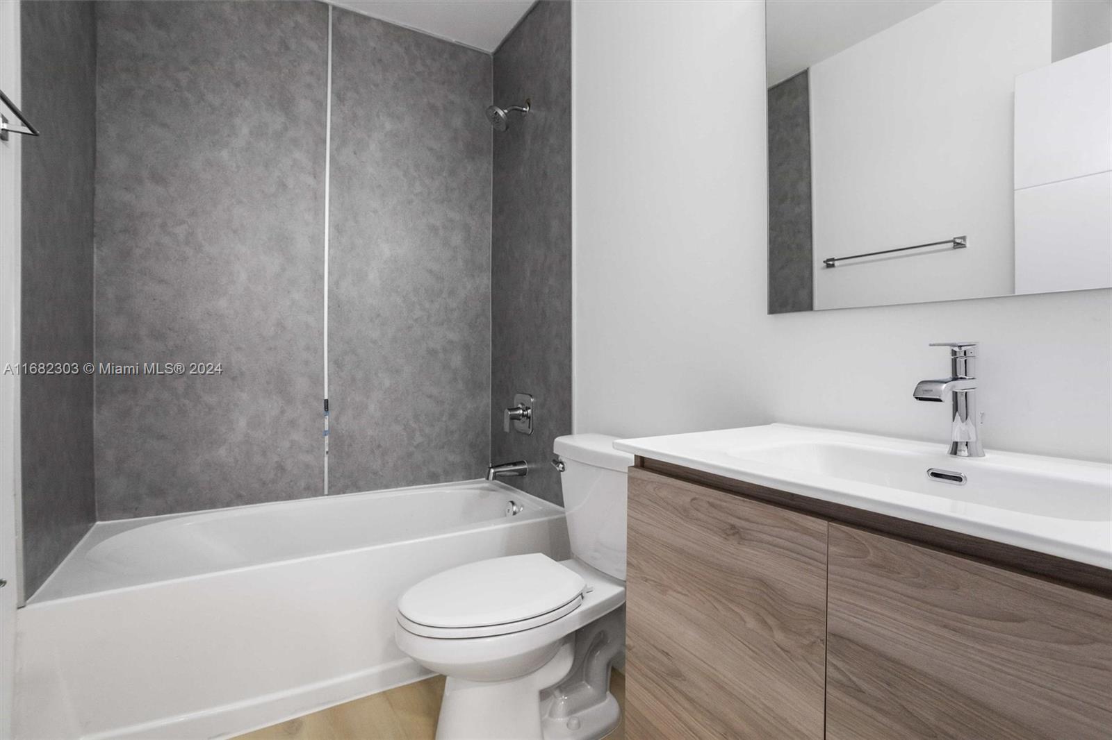 530 NW 7 STREET # 3