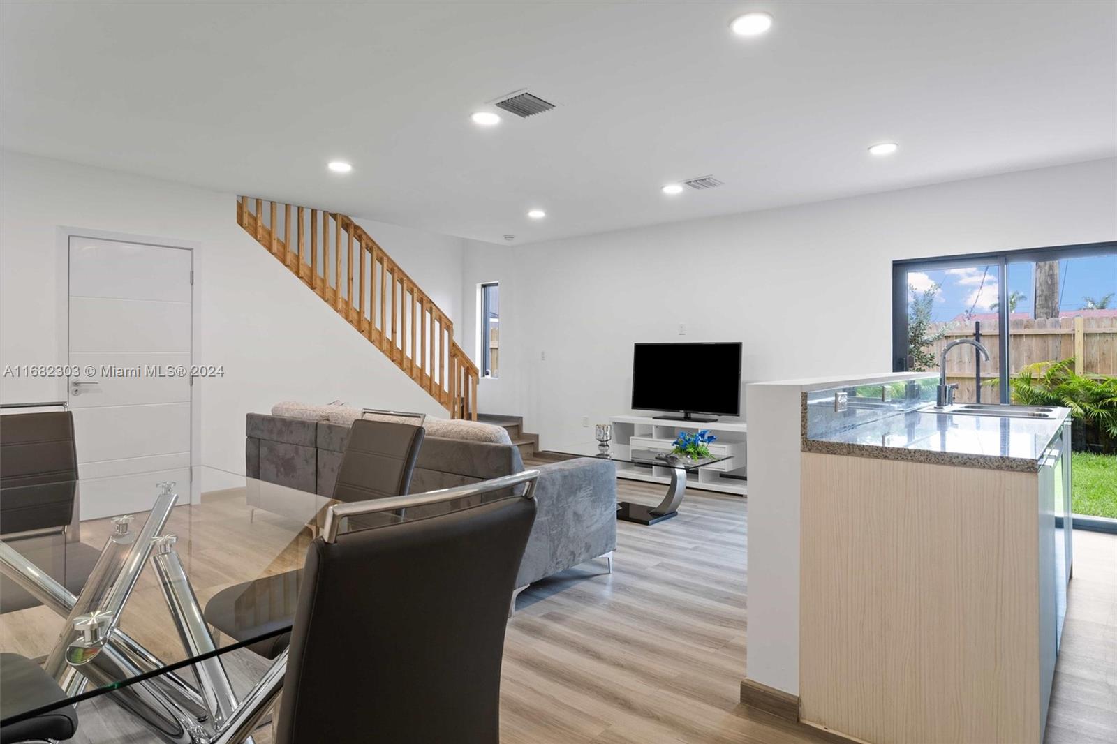 530 NW 7 STREET # 3